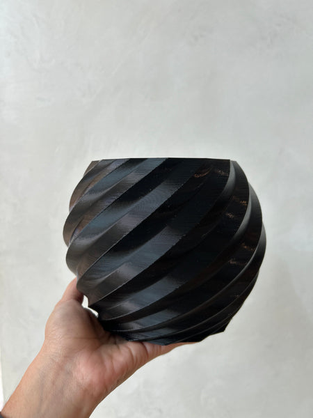 WATRIC - Black Spiral Planter (different sizes available)