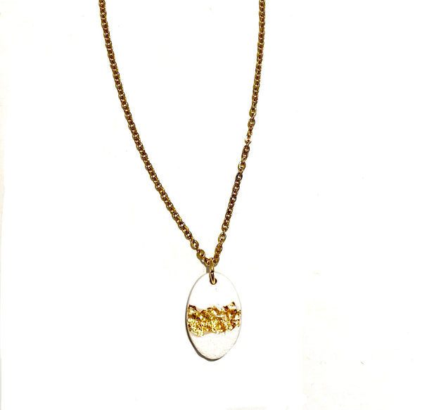 COCOLEÉ - Oval Resin Necklace (other colors available)