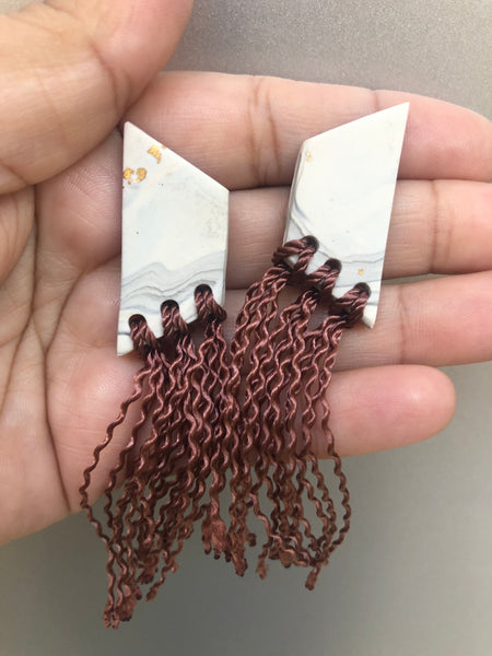 COCOLEÉ- THREAD EARRINGS